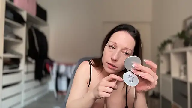 Viola Beck online show from 03/10/26, 09:36