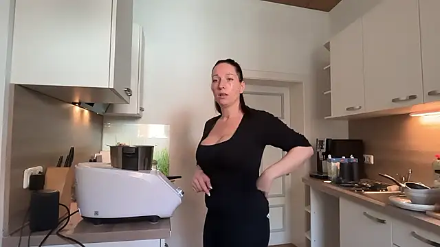 Viola Beck online show from 03/27/26, 11:54