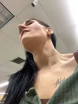 lolabunny9 online show from 12/21/24, 06:23