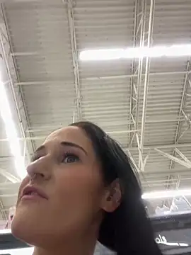 lolabunny9 online show from 01/11/25, 09:46