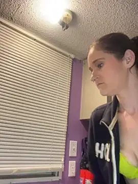 lolabunny9 online show from 01/26/25, 02:24