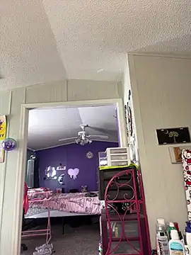 lolabunny9 online show from 02/05/25, 03:31