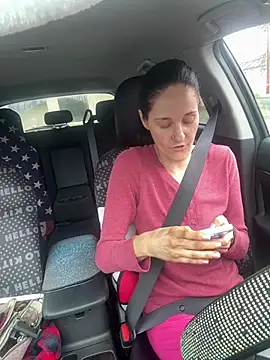 lolabunny9 online show from 03/17/25, 12:46