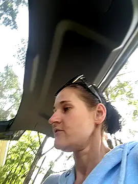 lolabunny9 online show from 10/05/25, 03:32