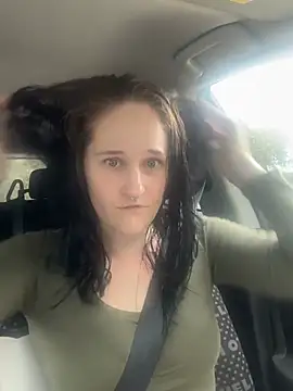 Snapshot of lolabunny9 chatting on 03/12/26, 05:52 lolabunny9 online show from 03/12/26, 05:52