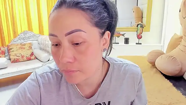 Snapshot of gaby_trent chatting on 12/20/24, 02:38 gaby trent online show from 12/20/24, 02:38