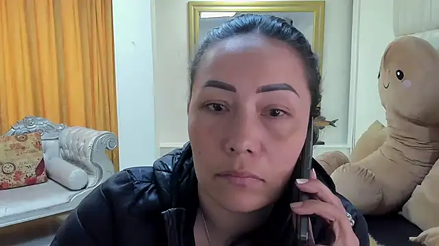 Snapshot of gaby_trent chatting on 12/21/24, 03:20 gaby trent online show from 12/21/24, 03:20