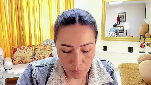 Snapshot of gaby_trent chatting on 12/24/24, 02:44 gaby trent online show from 12/24/24, 02:44