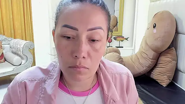 Snapshot of gaby_trent chatting on 12/26/24, 05:51 gaby trent online show from 12/26/24, 05:51