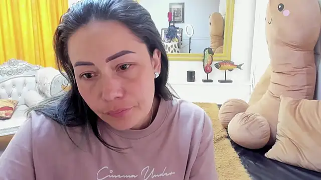 Snapshot of gaby_trent chatting on 12/30/24, 02:51 gaby trent online show from 12/30/24, 02:51