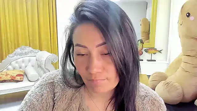 Snapshot of gaby_trent chatting on 01/03/25, 06:14 gaby trent online show from 01/03/25, 06:14