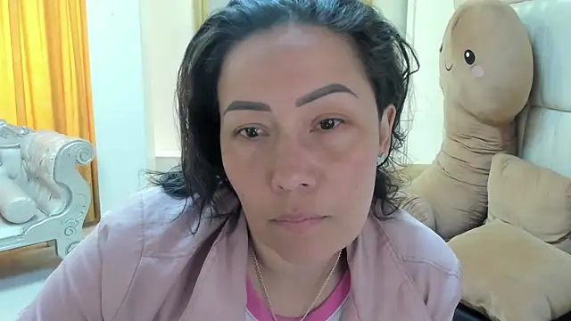 Snapshot of gaby_trent chatting on 01/07/25, 01:57 gaby trent online show from 01/07/25, 01:57