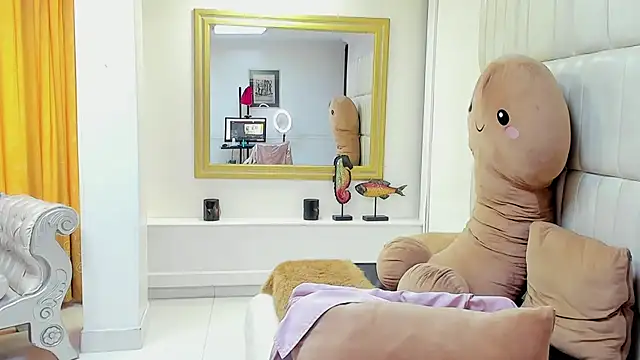 Snapshot of gaby_trent chatting on 01/07/25, 04:59 gaby trent online show from 01/07/25, 04:59