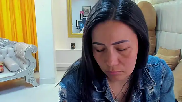 Snapshot of gaby_trent chatting on 01/11/25, 03:31 gaby trent online show from 01/11/25, 03:31