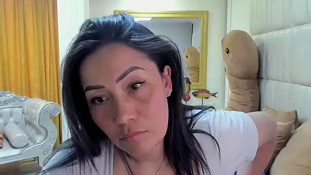 Snapshot of gaby_trent chatting on 01/11/25, 06:33 gaby trent online show from 01/11/25, 06:33