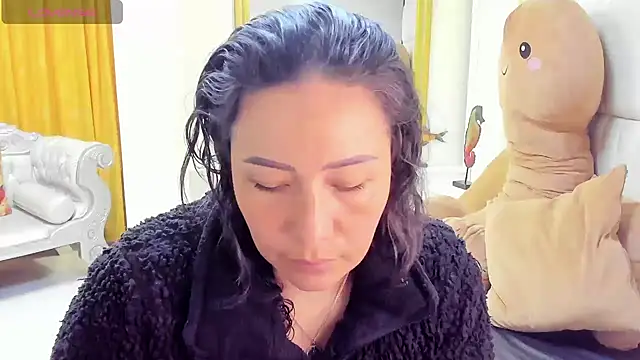 Snapshot of gaby_trent chatting on 01/24/25, 03:02 gaby trent online show from 01/24/25, 03:02