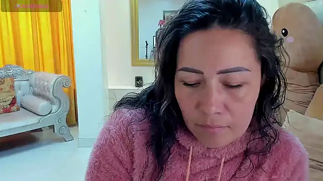 Snapshot of gaby_trent chatting on 01/30/25, 01:21 gaby trent online show from 01/30/25, 01:21