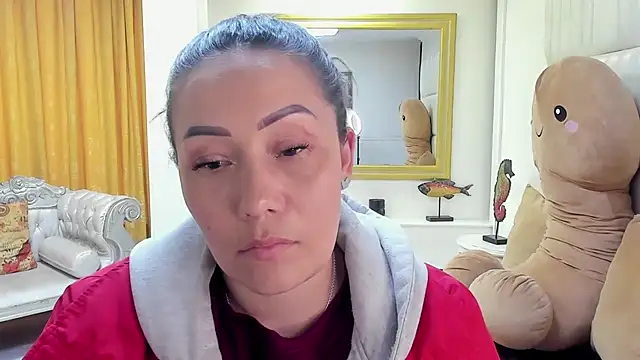 Snapshot of gaby_trent chatting on 01/31/25, 08:01 gaby trent online show from 01/31/25, 08:01