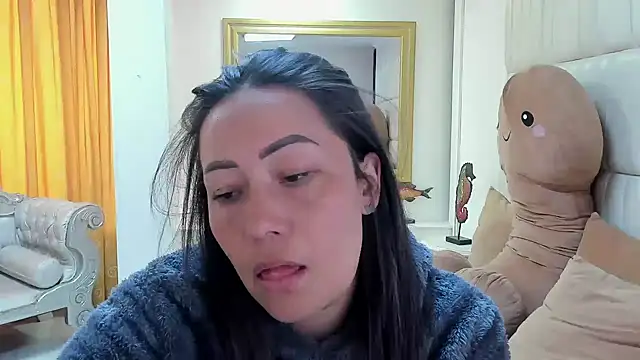 Snapshot of gaby_trent chatting on 02/03/25, 01:51 gaby trent online show from 02/03/25, 01:51