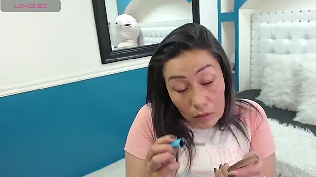 Snapshot of gaby_trent chatting on 02/15/25, 06:23 gaby trent online show from 02/15/25, 06:23