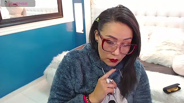 Snapshot of gaby_trent chatting on 02/24/25, 03:42 gaby trent online show from 02/24/25, 03:42