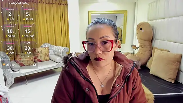 Snapshot of gaby_trent chatting on 02/27/25, 09:14 gaby trent online show from 02/27/25, 09:14