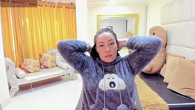 Snapshot of gaby_trent chatting on 02/28/25, 12:31 gaby trent online show from 02/28/25, 12:31