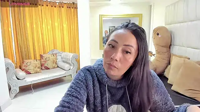 Snapshot of gaby_trent chatting on 02/28/25, 03:37 gaby trent online show from 02/28/25, 03:37