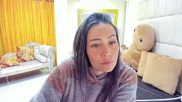 Snapshot of gaby_trent chatting on 03/03/25, 01:53 gaby trent online show from 03/03/25, 01:53