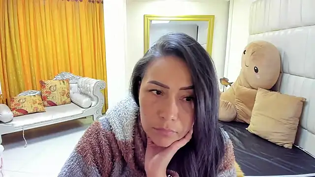 Snapshot of gaby_trent chatting on 03/03/25, 08:00 gaby trent online show from 03/03/25, 08:00