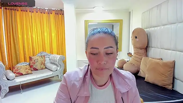 Snapshot of gaby_trent chatting on 03/05/25, 03:51 gaby trent online show from 03/05/25, 03:51