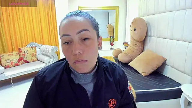 Snapshot of gaby_trent chatting on 03/20/25, 04:31 gaby trent online show from 03/20/25, 04:31