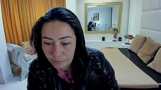 Snapshot of gaby_trent chatting on 09/29/25, 01:49 gaby trent online show from 09/29/25, 01:49