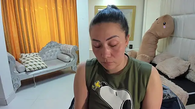 gaby trent online show from 11/18/25, 02:54