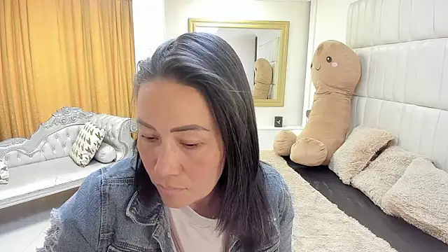 gaby trent online show from 02/11/26, 04:23