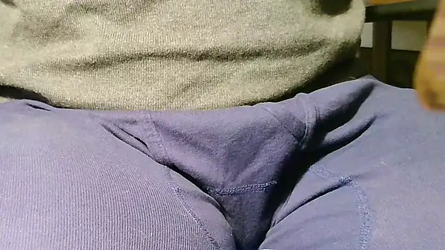 Snapshot of kalinixta chatting on 04/09/26, 01:49 kalinixta online show from 04/09/26, 01:49