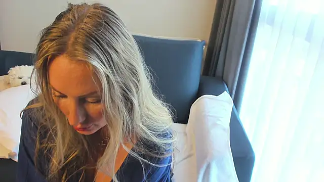 Snapshot of Veola_new chatting on 01/15/26, 04:39 Veola new online show from 01/15/26, 04:39