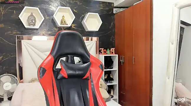 ximena slut 21 online show from 12/04/24, 01:58