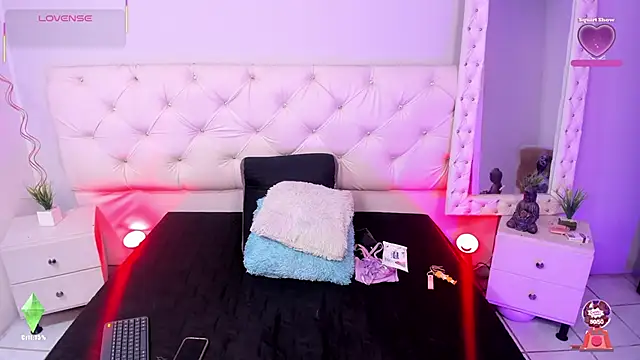 ximena slut 21 online show from 10/01/25, 03:34