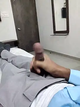 GUJJU GUJARATI online show from 02/26/25, 09:53