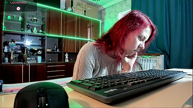 Snapshot of pa1e_pr1ncess chatting on 01/19/25, 12:50 pa1e pr1ncess online show from 01/19/25, 12:50