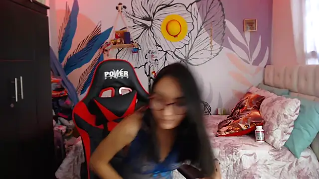 LinzyBaner online show from 01/05/25, 09:57