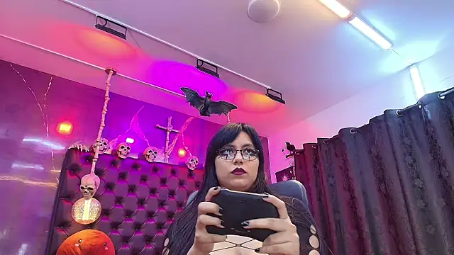 Snapshot of AlexHoe_ chatting on 02/22/25, 01:00 AlexHoe online show from 02/22/25, 01:00