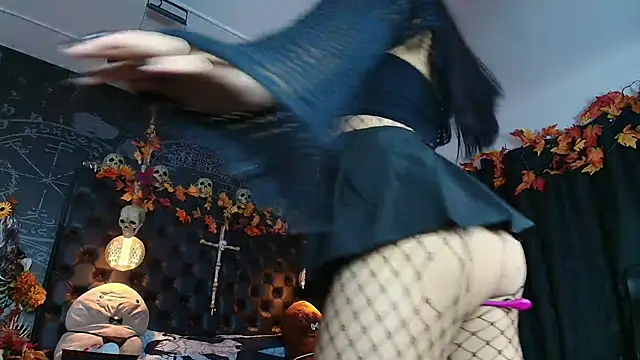 Snapshot of AlexHoe_ chatting on 09/30/25, 06:46 AlexHoe online show from 09/30/25, 06:46