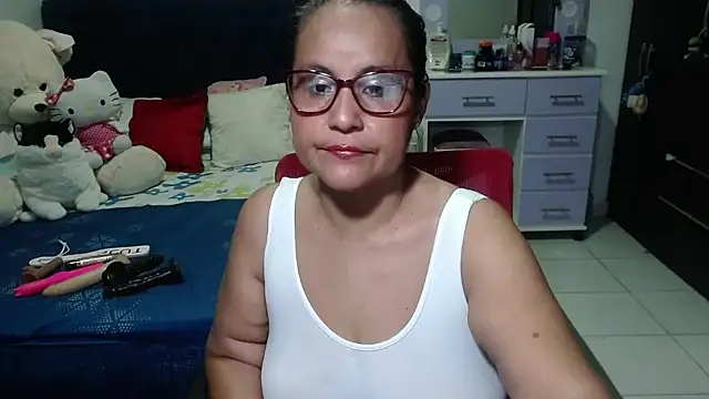 pervert mommy  online show from 11/24/25, 09:53