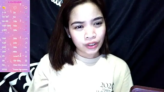 Snapshot of _preciousmoira_ chatting on 05/06/26, 02:55 preciousmoira online show from 05/06/26, 02:55
