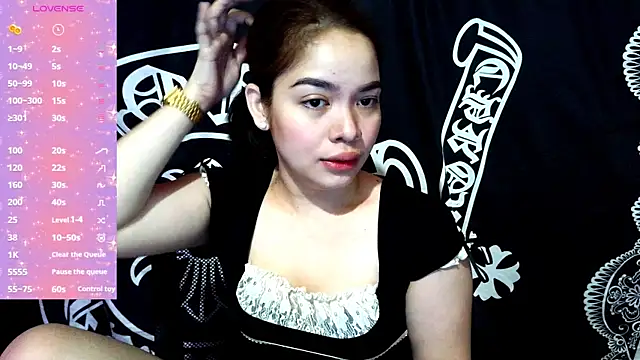 Snapshot of _preciousmoira_ chatting on 05/13/26, 02:53 preciousmoira online show from 05/13/26, 02:53