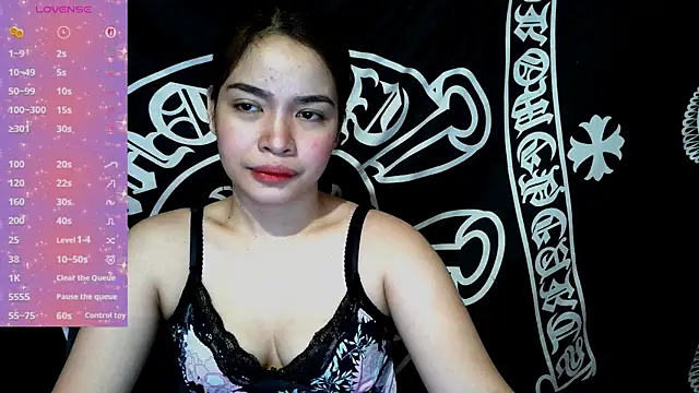 Snapshot of _preciousmoira_ chatting on 06/18/26, 01:06 preciousmoira online show from 06/18/26, 01:06
