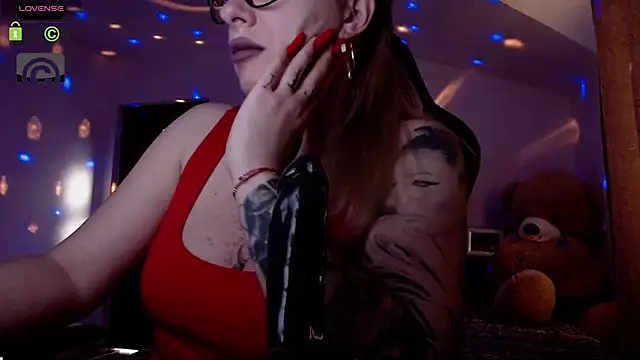 SonyaDevon online show from 02/11/25, 07:54