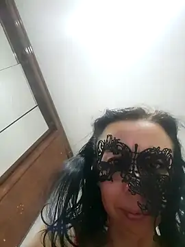 LAURAFOCOSA online show from 01/03/25, 10:29